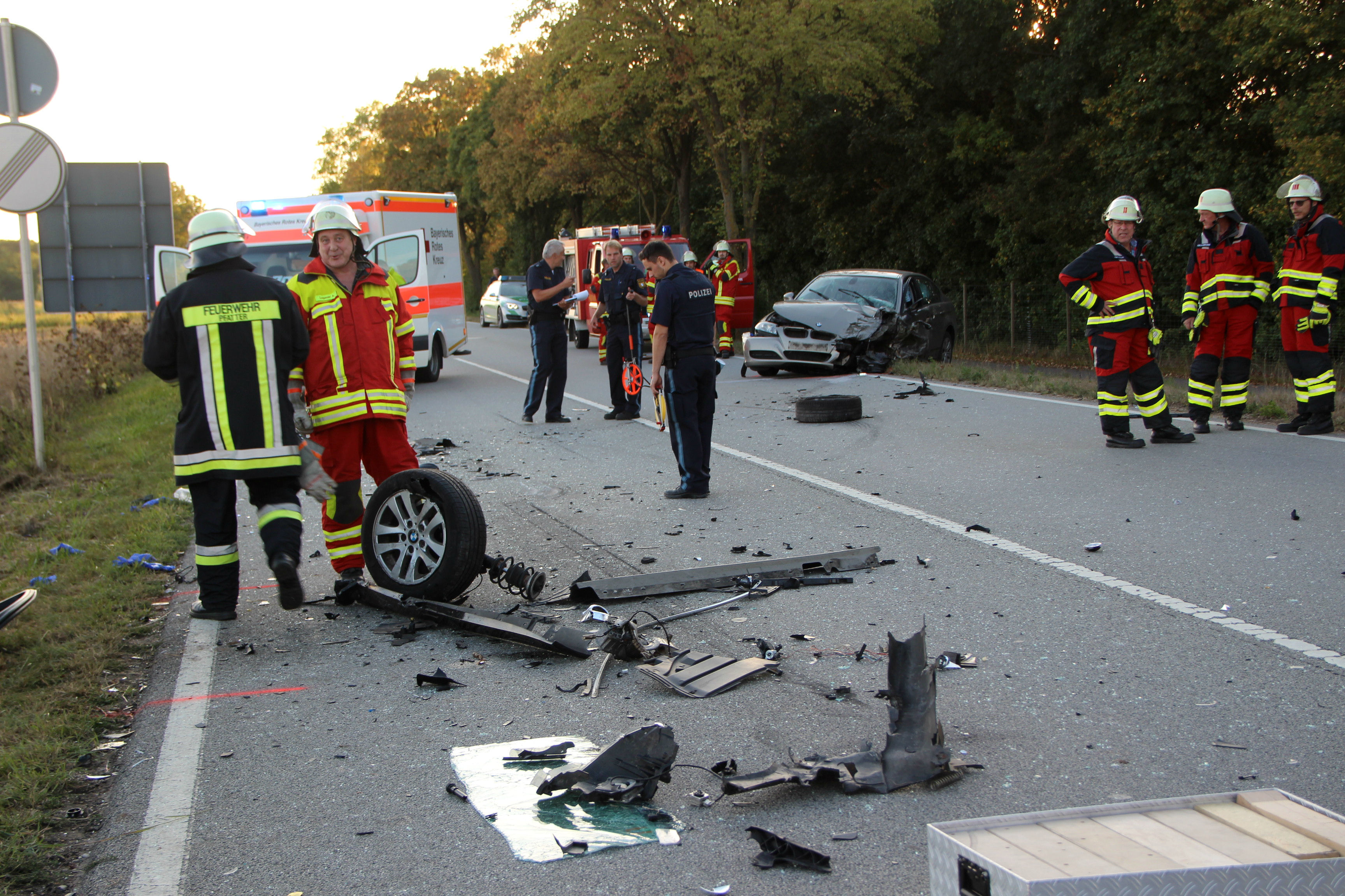 Pfatter: Schwerer Unfall Auf Der B8 | TVA